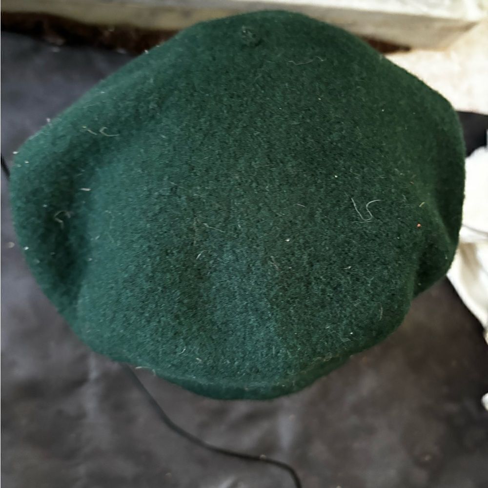 Vintage De Luxe Beret Basque Wool Green cap Victorian head piece head accessory